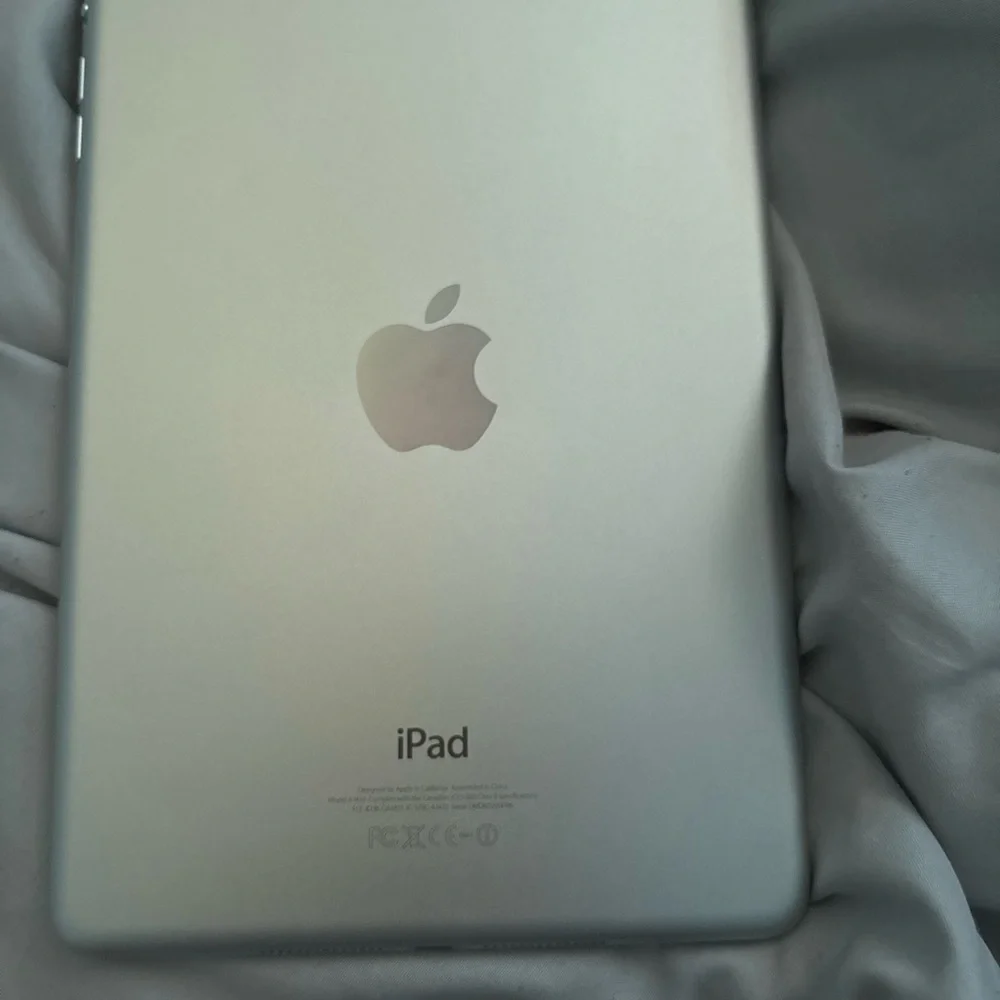 Apple iPad Mini - Silver
